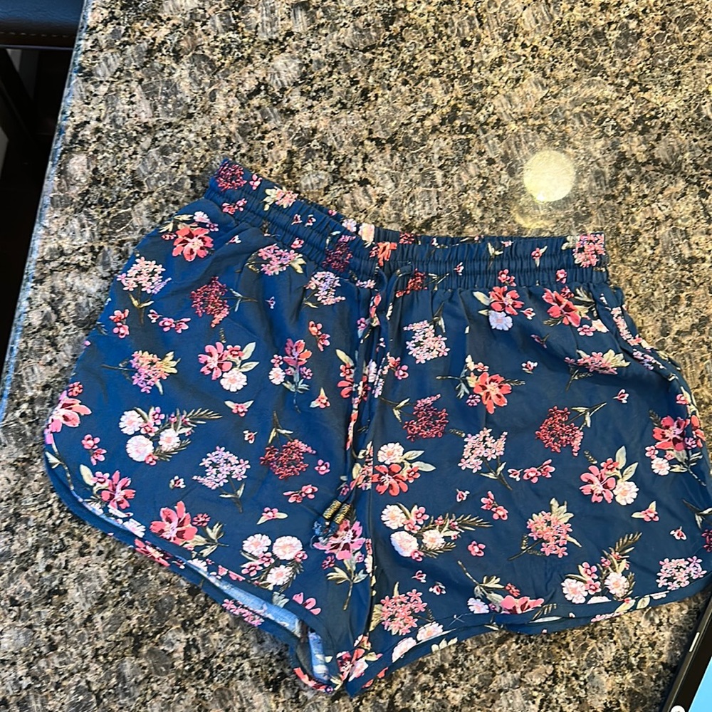 Pink Republic floral shorts. Elastic waist with ties.  size medium.
